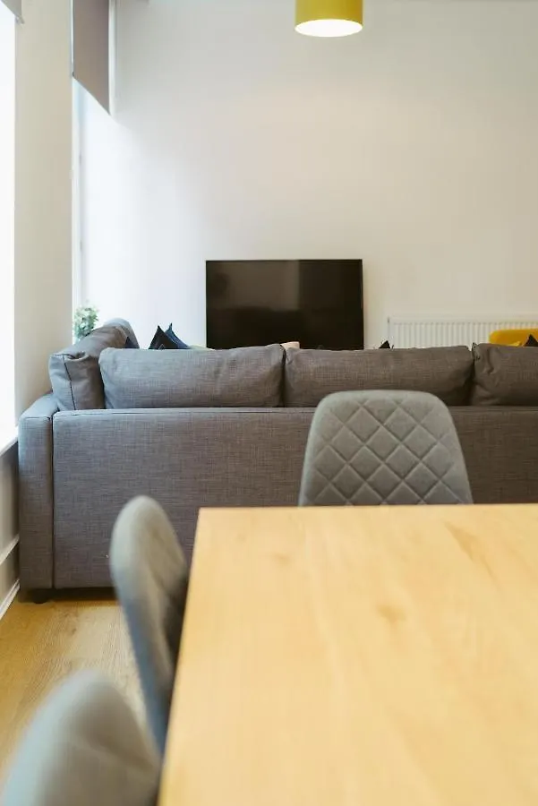 Apartment 1 2 Bedrooms, Sleeps X 6 Γιορκ